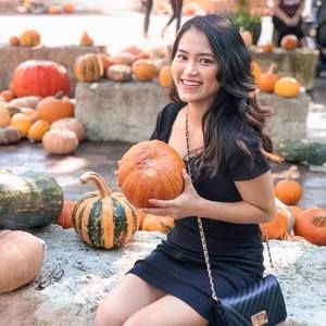 Meet your Posher, Chinh